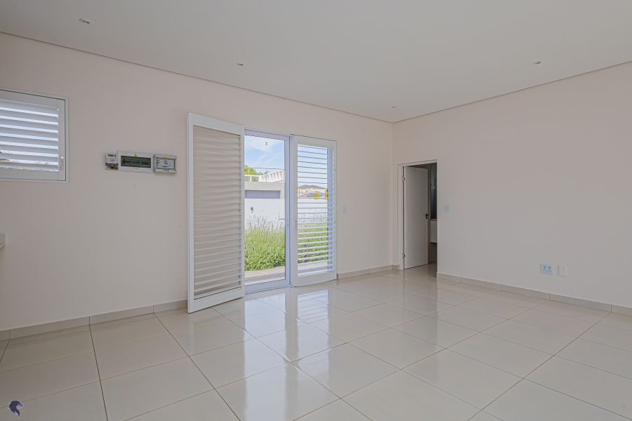 6 Bedroom Property for Sale in Country Club Western Cape